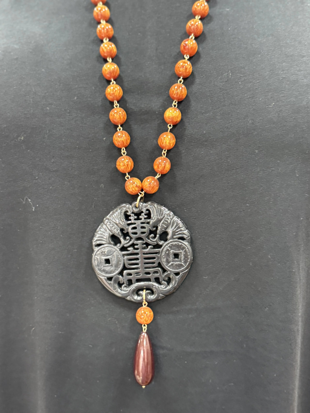 COLLAR LARGO MEDALLÓN ORIENTAL
