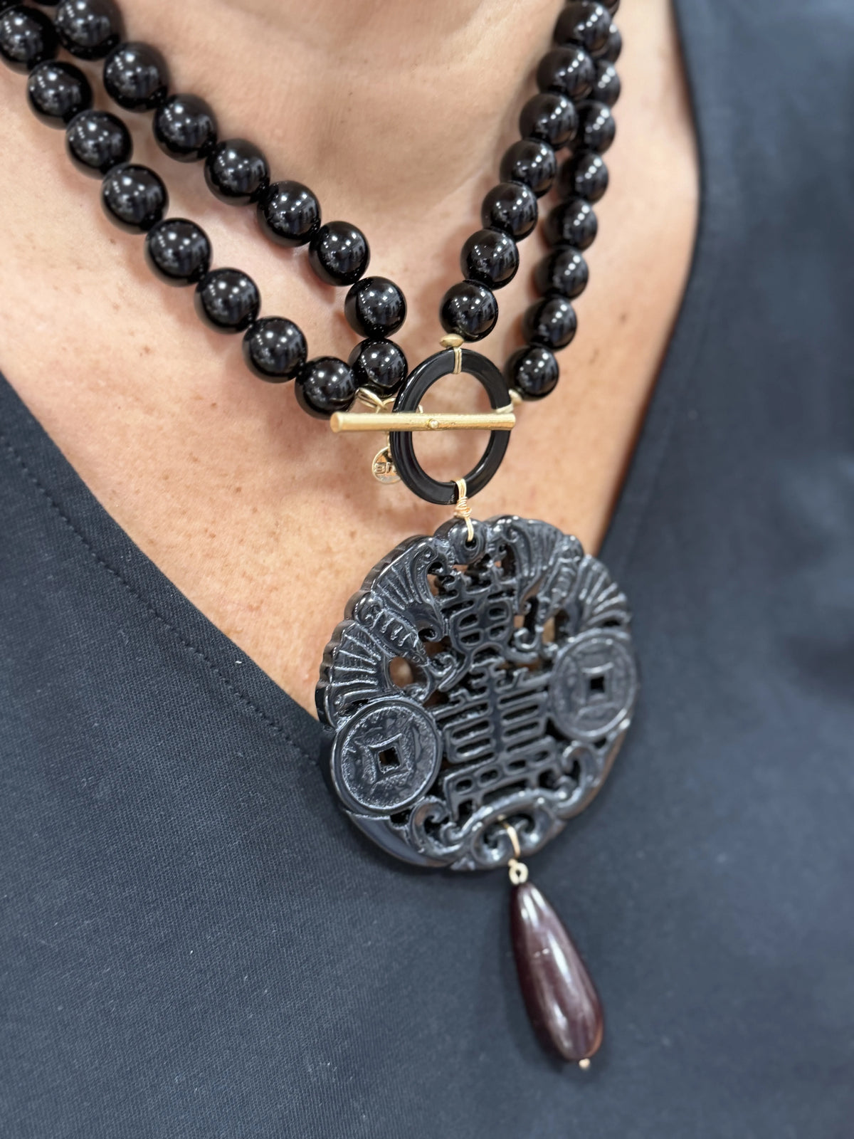 COLLAR ORIENTAL NEGRO DOBLE