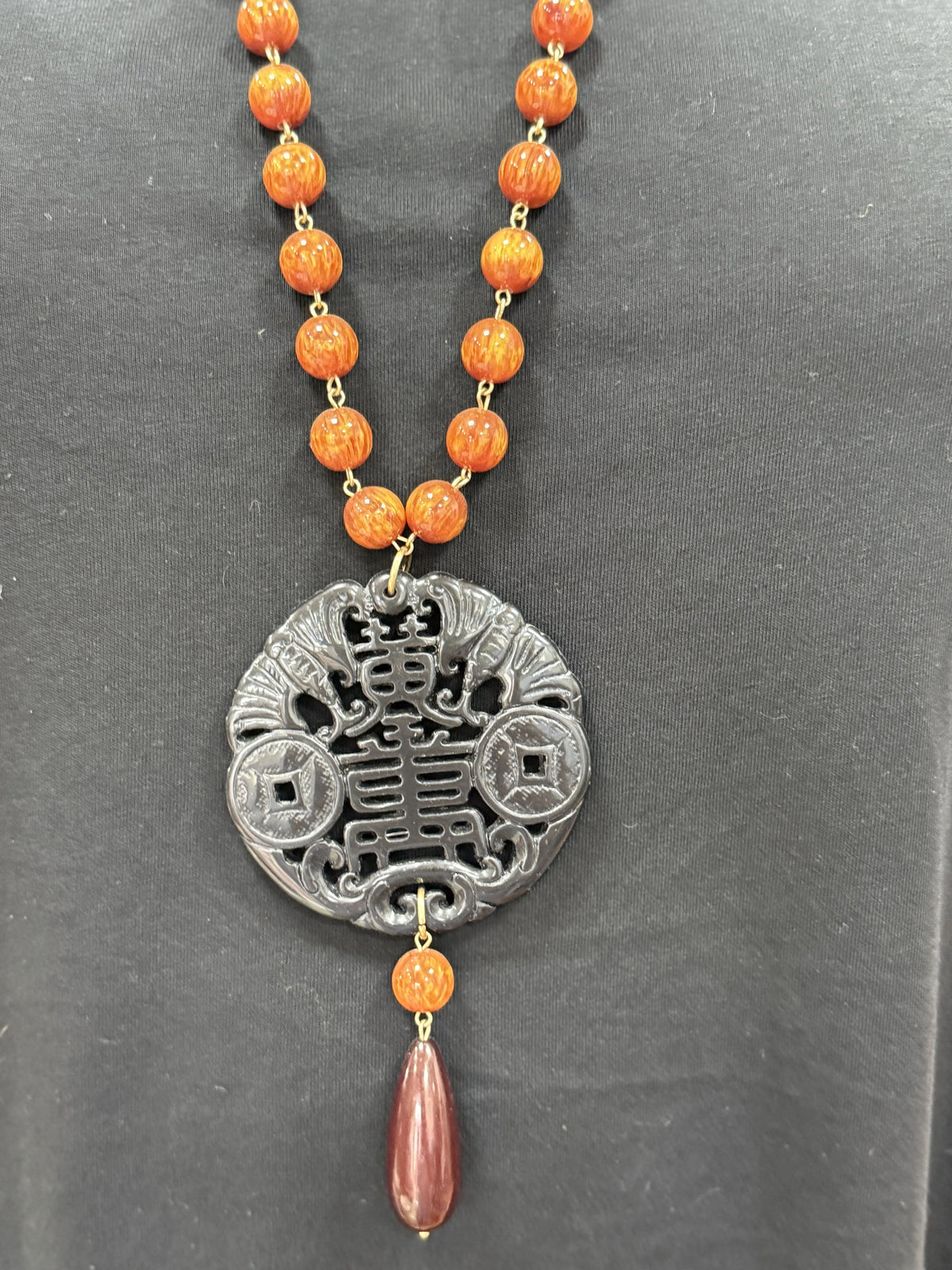 COLLAR LARGO MEDALLÓN ORIENTAL