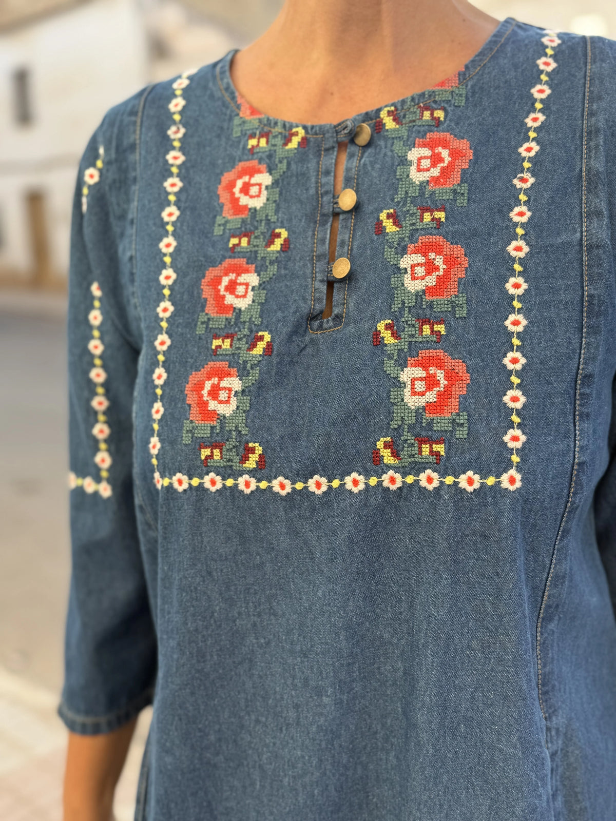 VESTIDO DENIM BORDADO